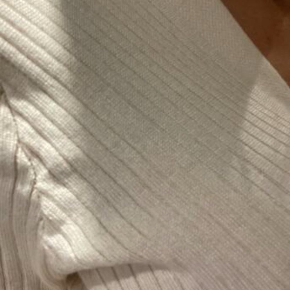 Ribbed knit sweater - Picture 3 of 7